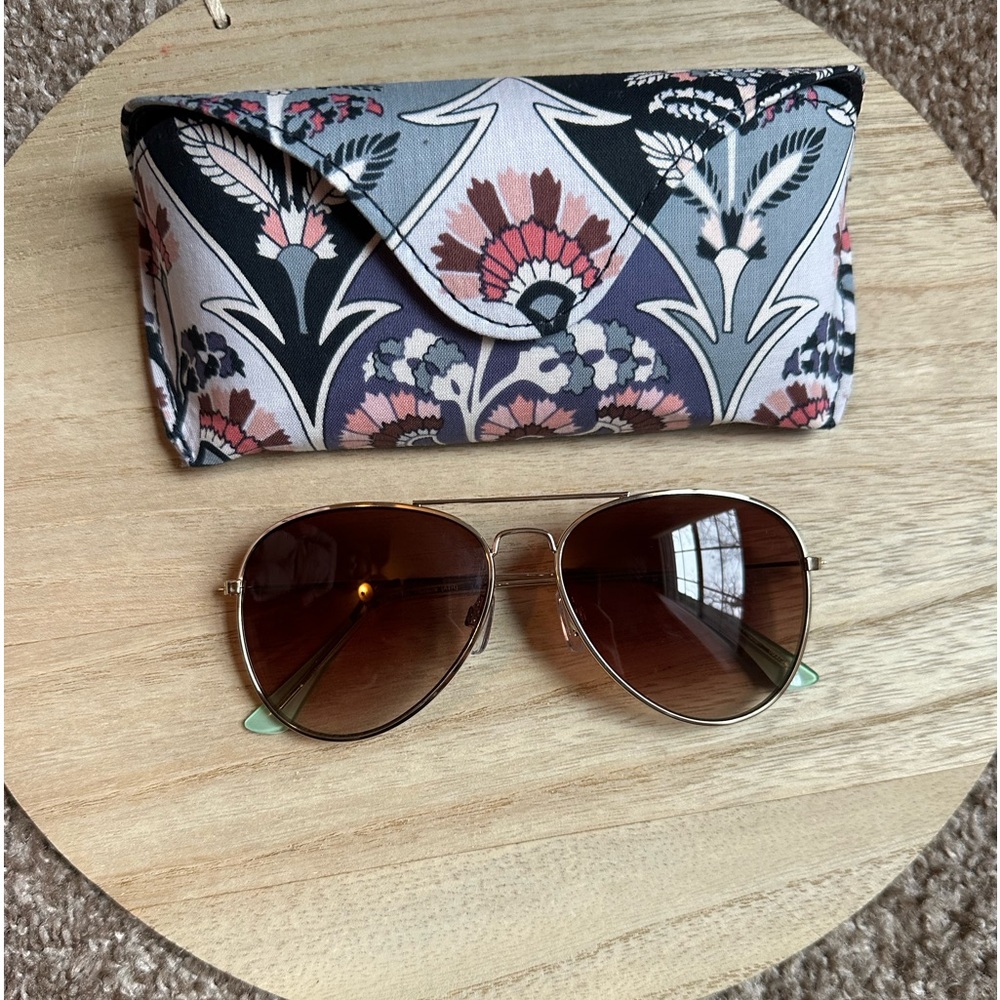 Vera Bradley aviator sunglasses